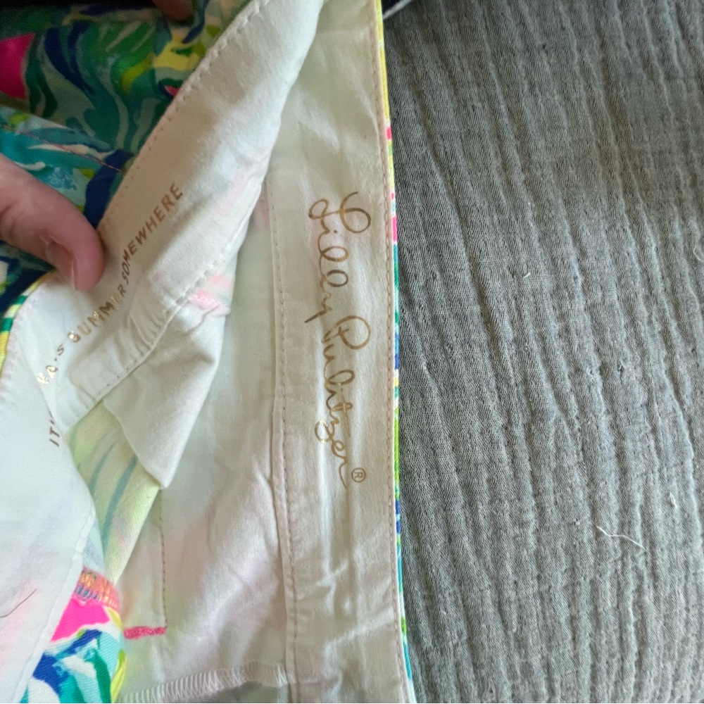 Lilly Pulitzer - Tropical Leaf Print Women's Shorts - Picture 5 of 6